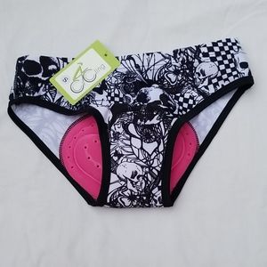 NWT Padded Chamois Cycling underwear / bottoms